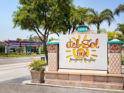 Del Sol Motel 2*